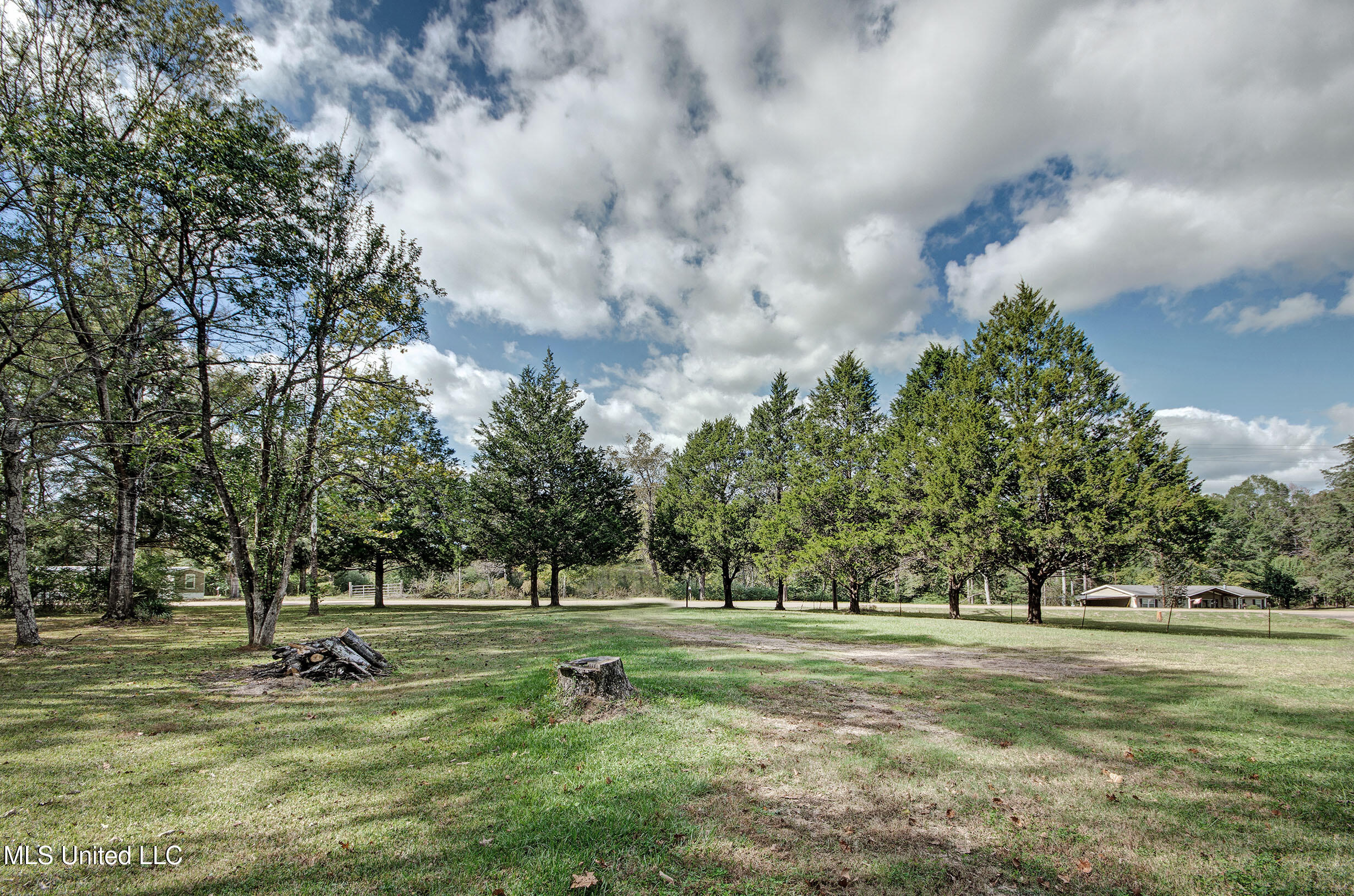 1731 White Road Florence, MS 39073 - Photo 7 of 20 File031_2_3
