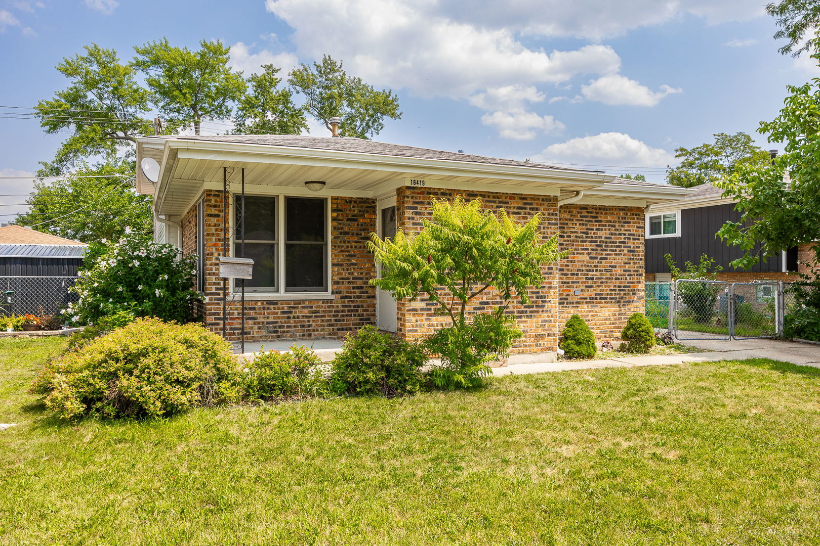 16419 Laura Ln, Oak Forest, IL 60452 | Compass