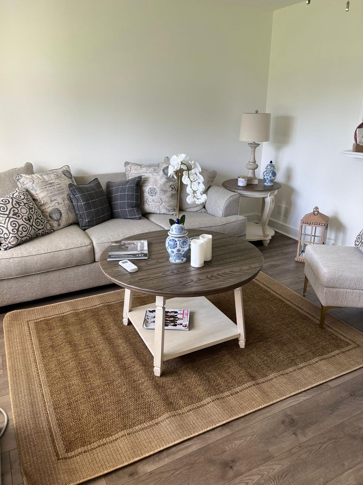 Undisclosed Address Boca Raton, FL 33434 - Photo 2 of 13 livingroom