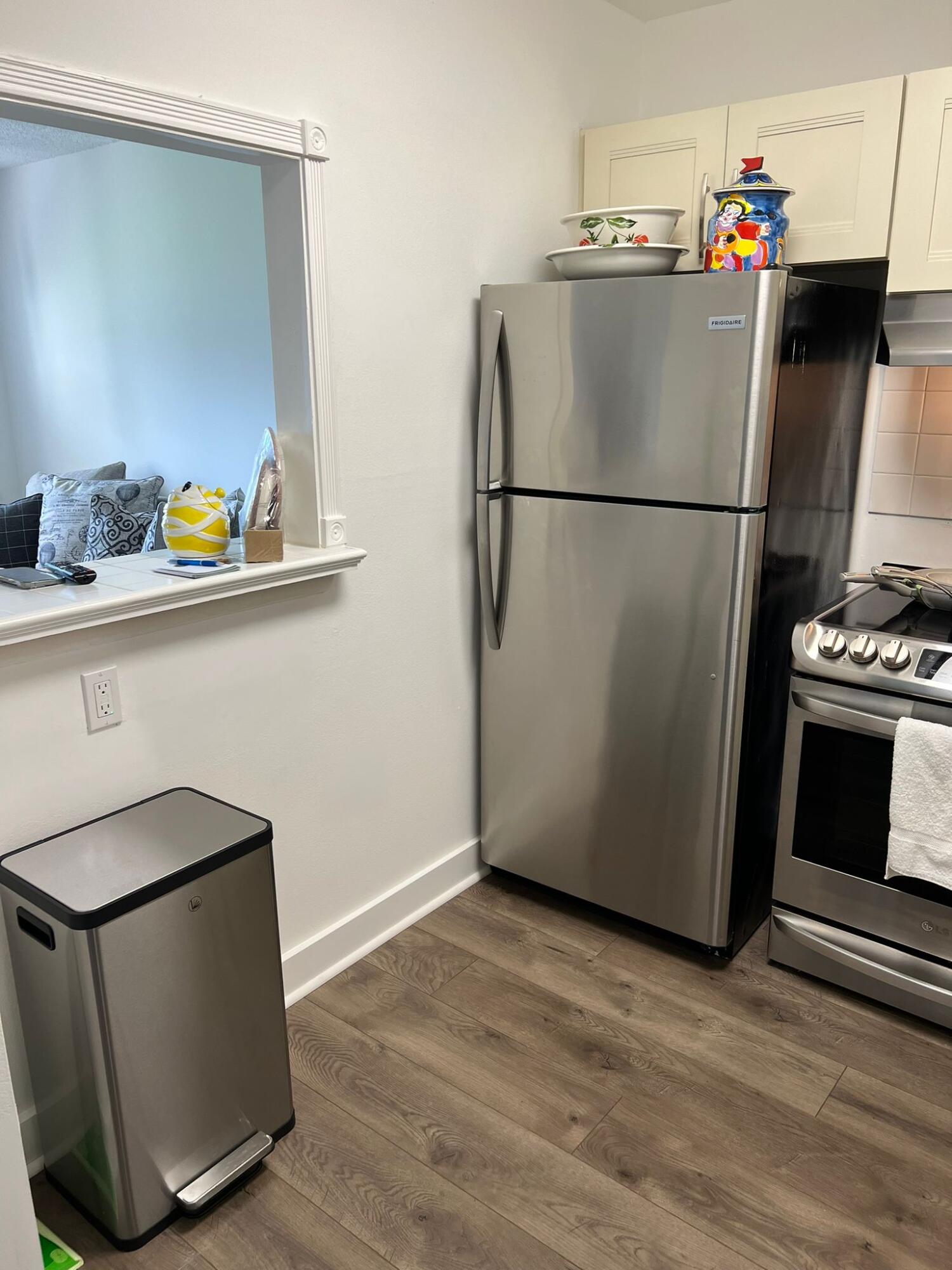 Undisclosed Address Boca Raton, FL 33434 - Photo 10 of 13 kitchen