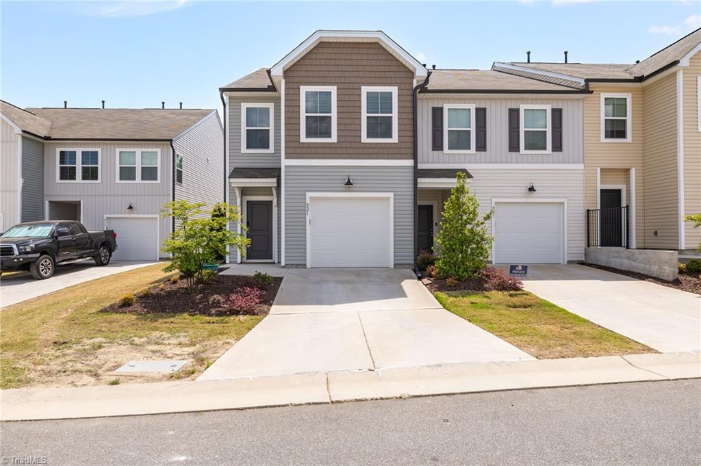 821 Falls Grove Trail High Point, NC 27265 - Photo 3 of 32