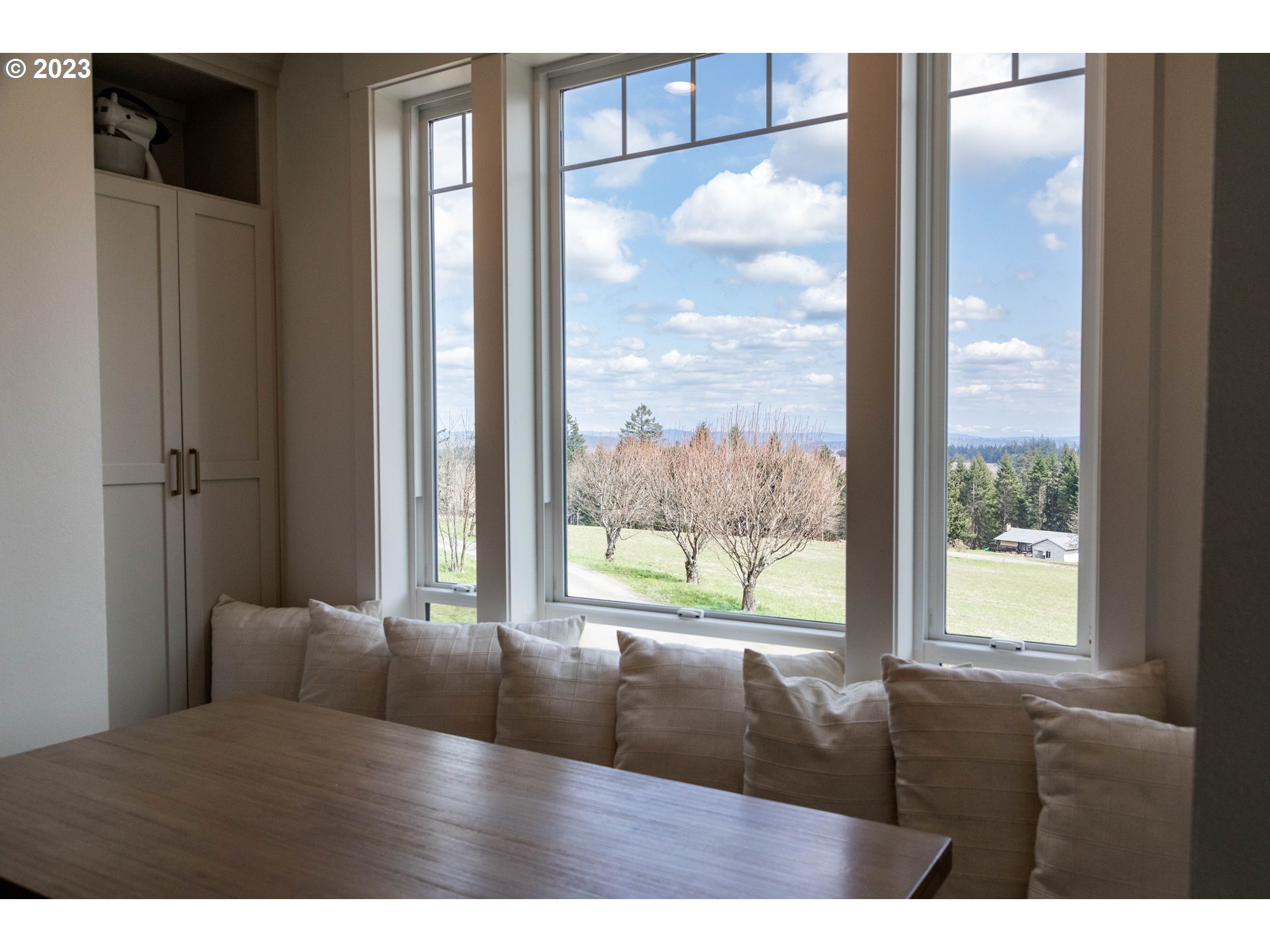 23250 Southwest Wunderli Canyon Road Sherwood, OR 97140 - Photo 14 of 48 Kitchen/Nook