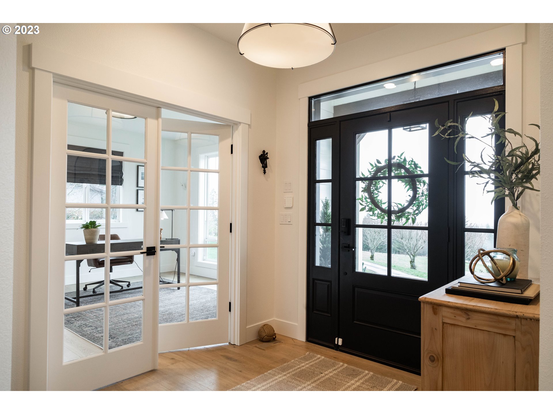 23250 Southwest Wunderli Canyon Road Sherwood, OR 97140 - Photo 3 of 48 Entrance/Foyer