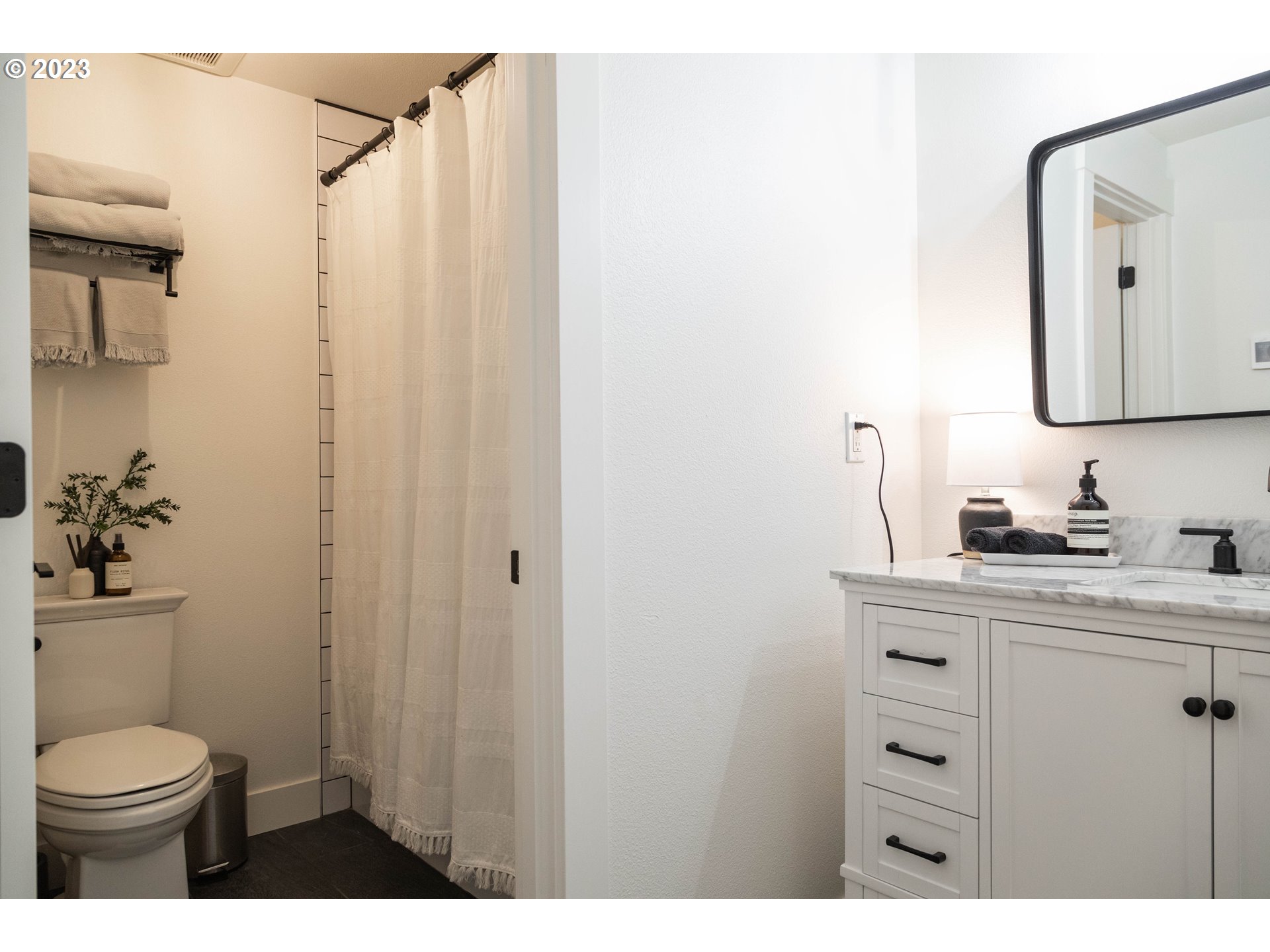 23250 Southwest Wunderli Canyon Road Sherwood, OR 97140 - Photo 39 of 48 Bathroom