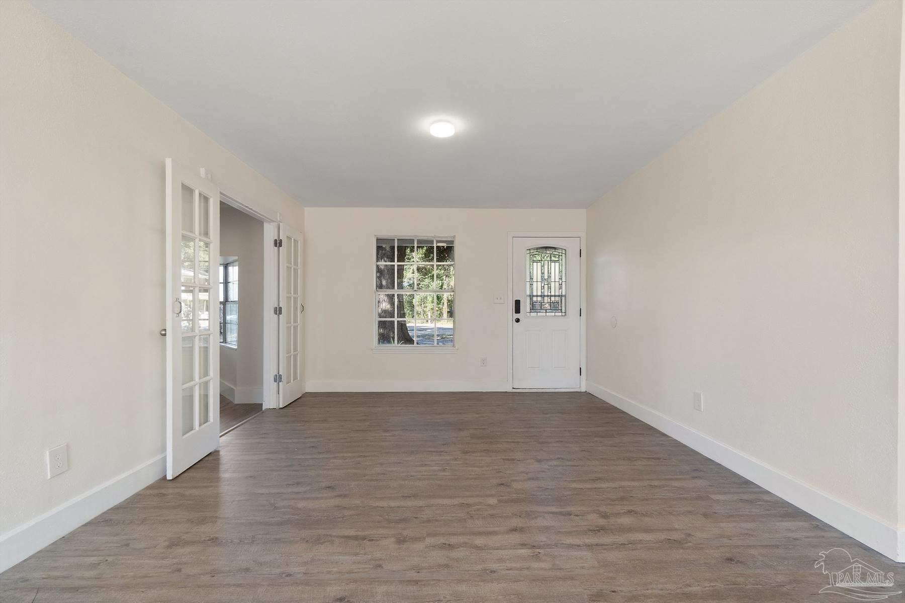 5692 Muldoon Road Pensacola, FL 32526 - Photo 11 of 40 Gallery Image 11