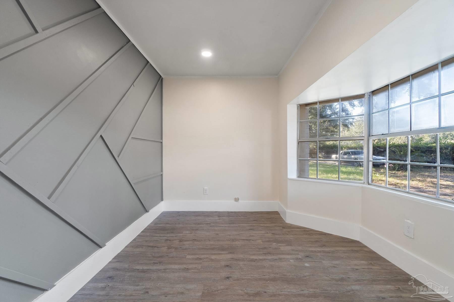 5692 Muldoon Road Pensacola, FL 32526 - Photo 13 of 40 Gallery Image 13