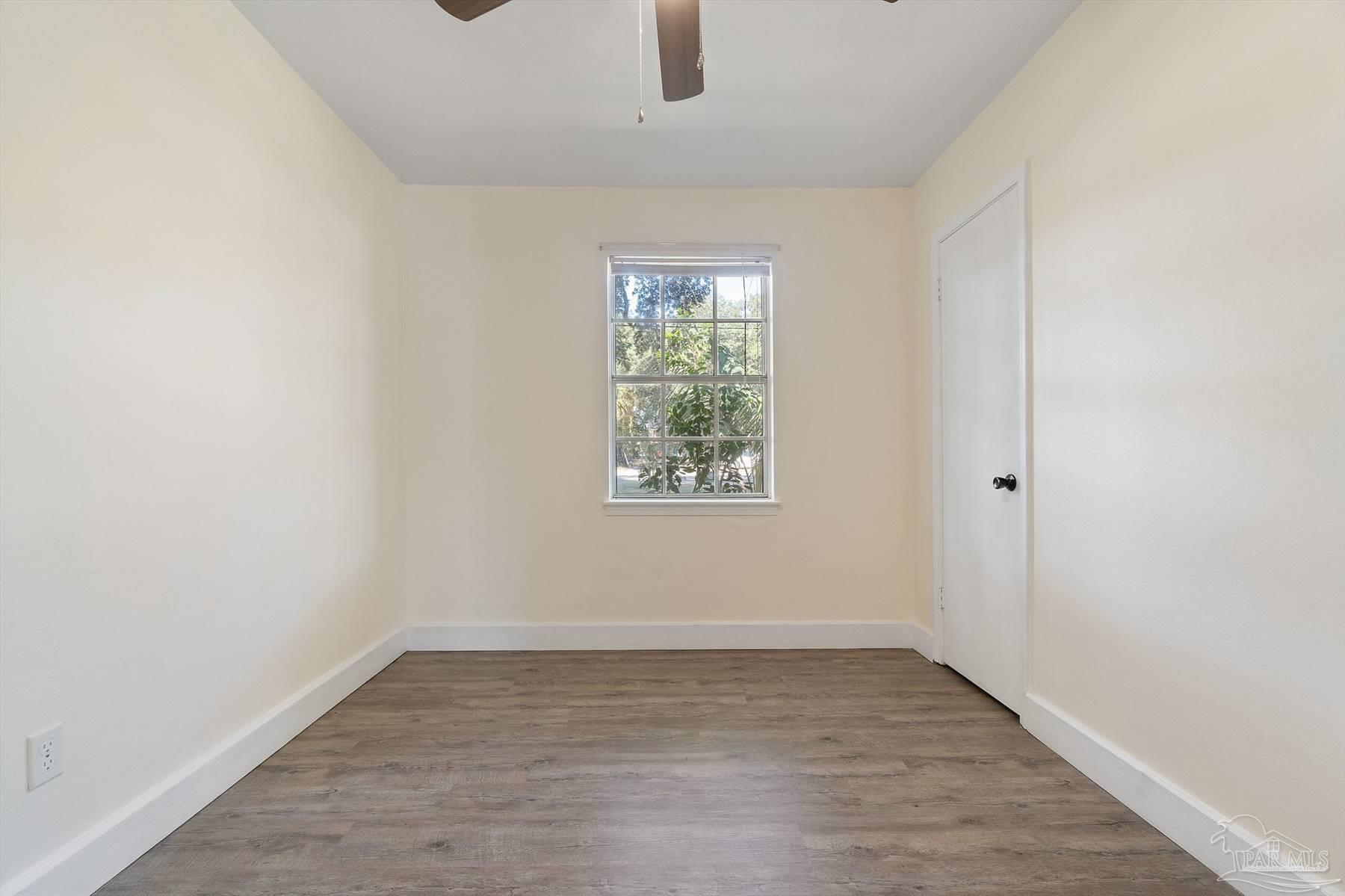 5692 Muldoon Road Pensacola, FL 32526 - Photo 26 of 40 Gallery Image 26