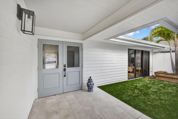 $2,450,000 | 17085 Bay Street, Jupiter, FL 33477