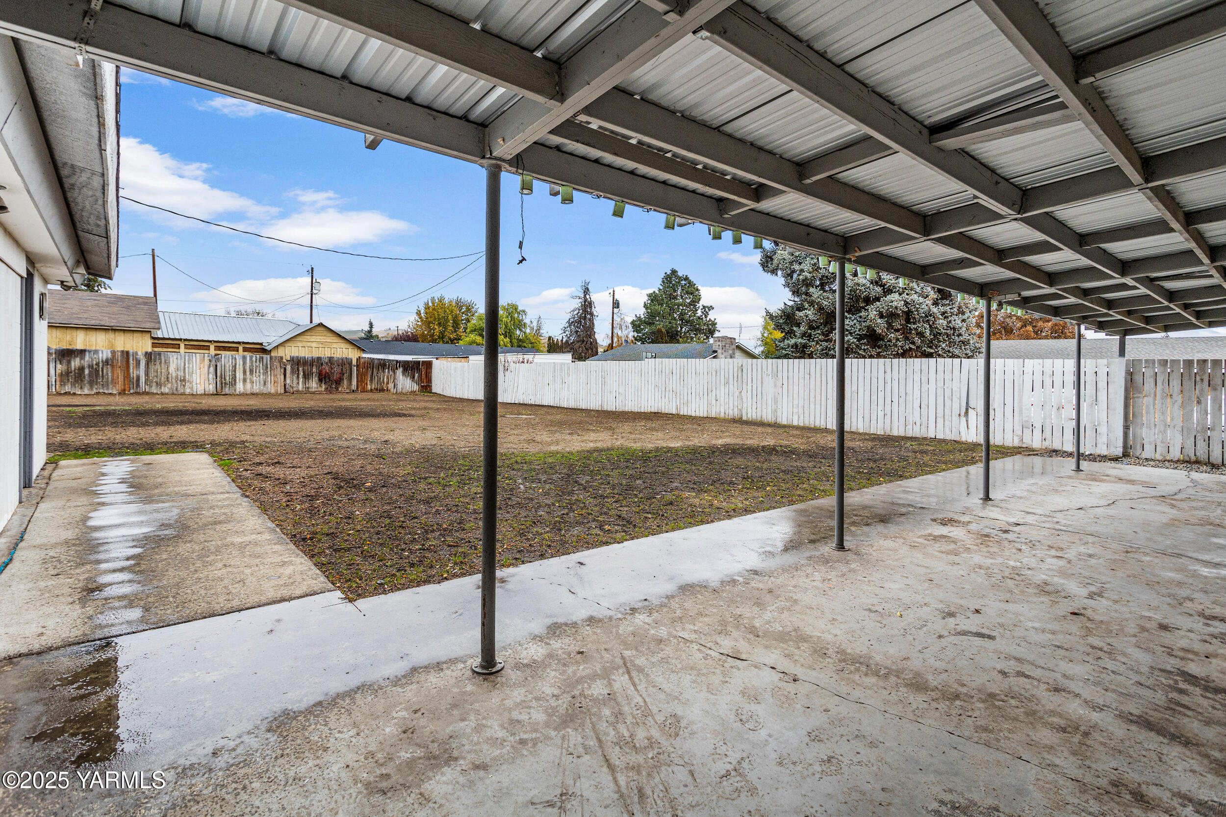 31 Link Road Naches, WA 98937 - Photo 29 of 35 a view of a backyard