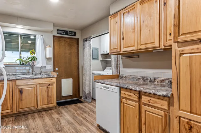 $315,000 | 31 Link Road, Naches, WA 98937