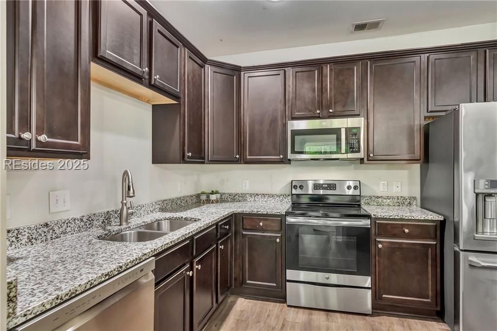 106 Brickway Street Bluffton, SC 29910 - Photo 5 of 24