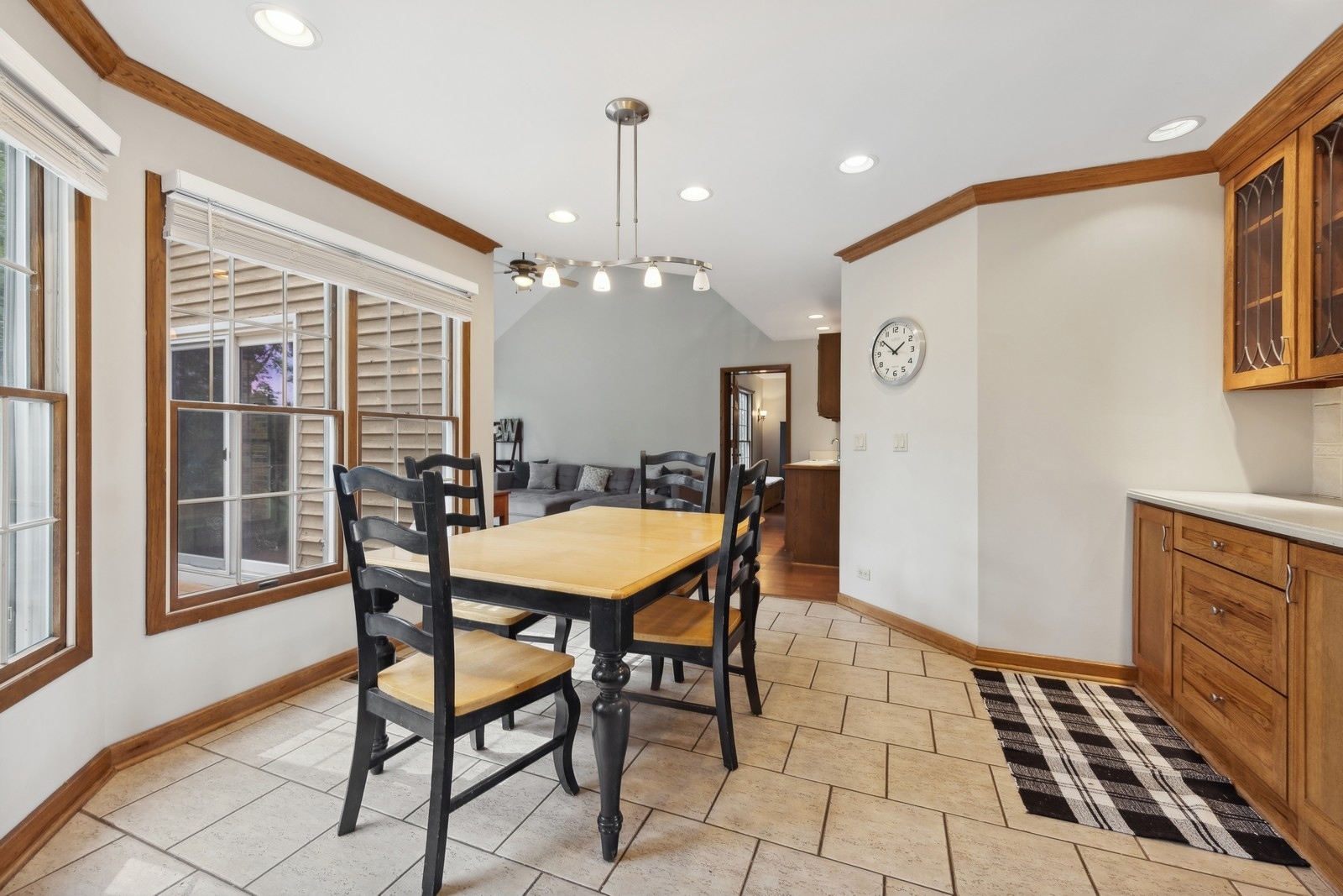 1531 Pinehurst Drive Darien, IL 60561 - Photo 15 of 38 a dining room with furniture and window