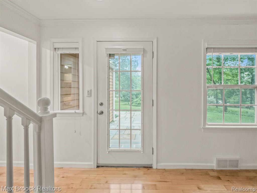 27180 Wellington Road Franklin, MI 48025 - Photo 7 of 29