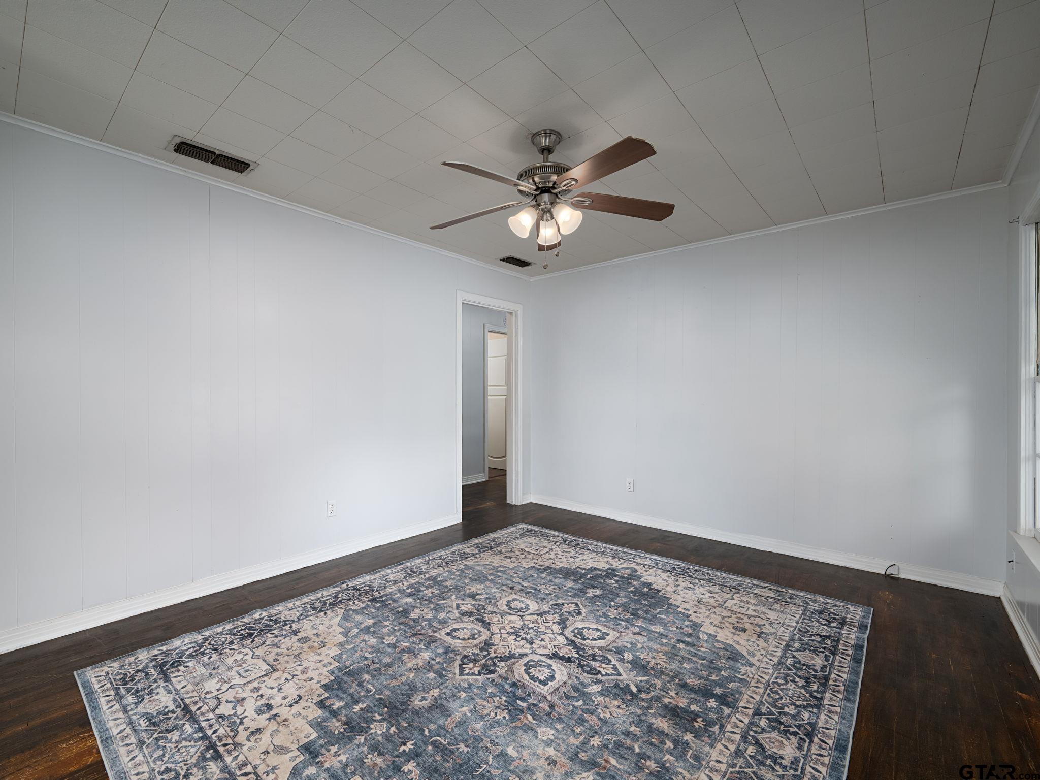 110 Starnes Street Winona, TX 75792 - Photo 4 of 33