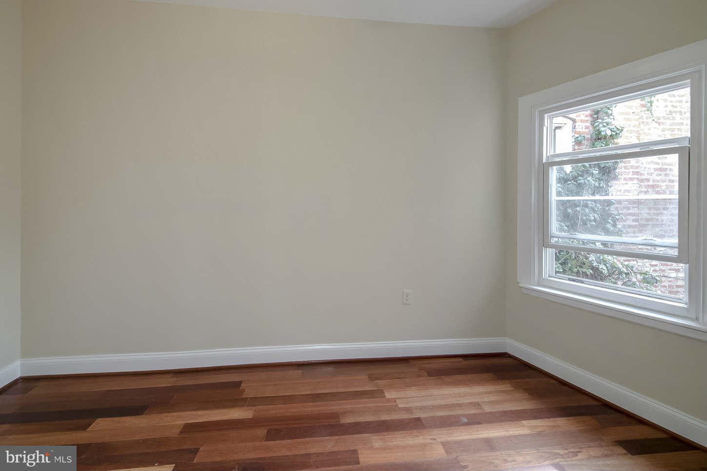 752 Harvard Street Northwest Washington, DC 20001 - Photo 16 of 30 Bedroom