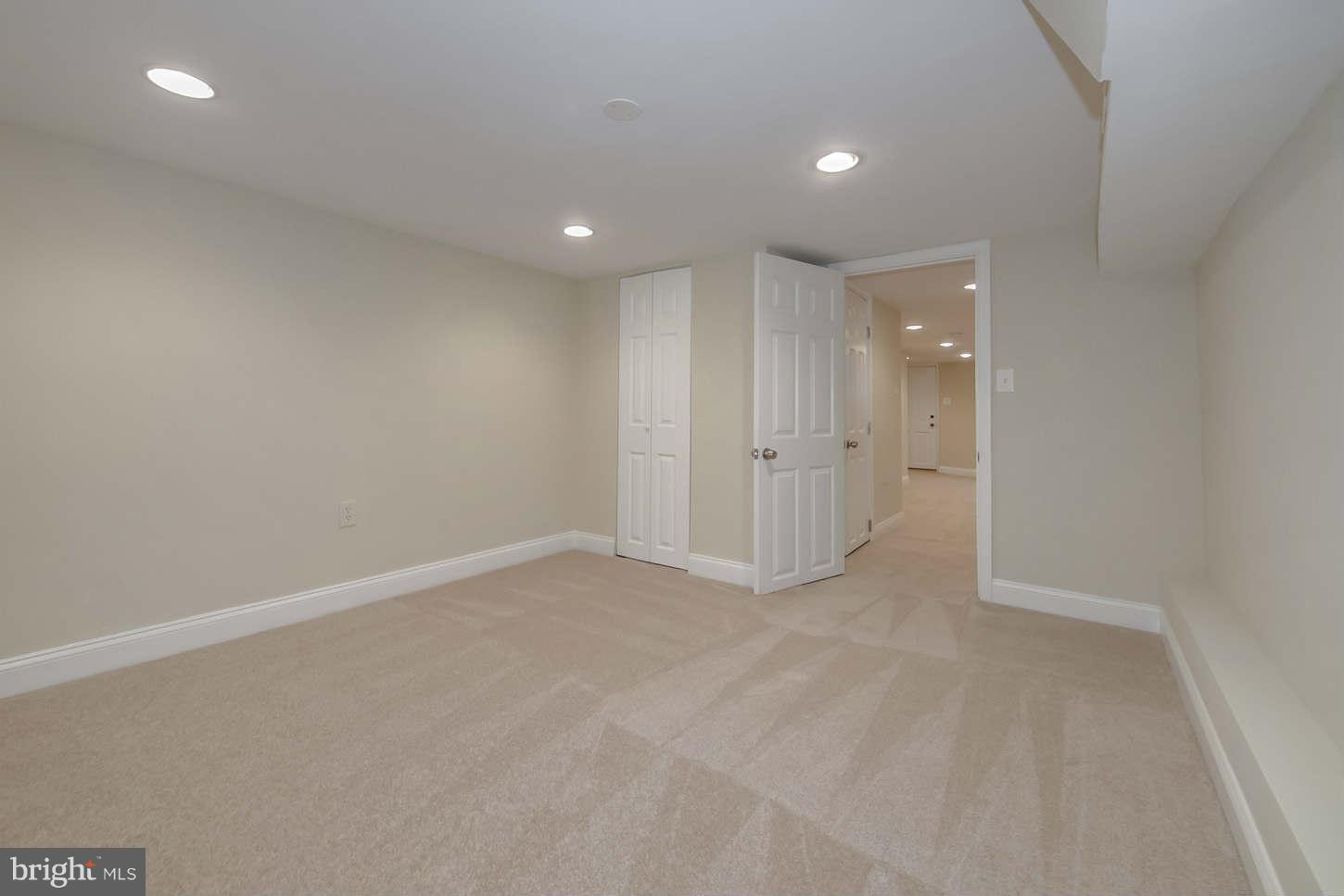 752 Harvard Street Northwest Washington, DC 20001 - Photo 24 of 30 LL bonus room