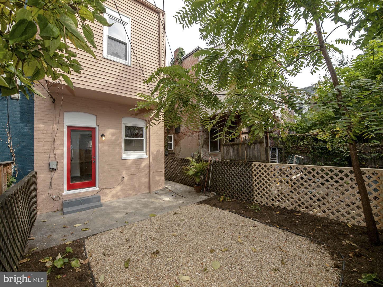 752 Harvard Street Northwest Washington, DC 20001 - Photo 28 of 30 Exterior (Rear)