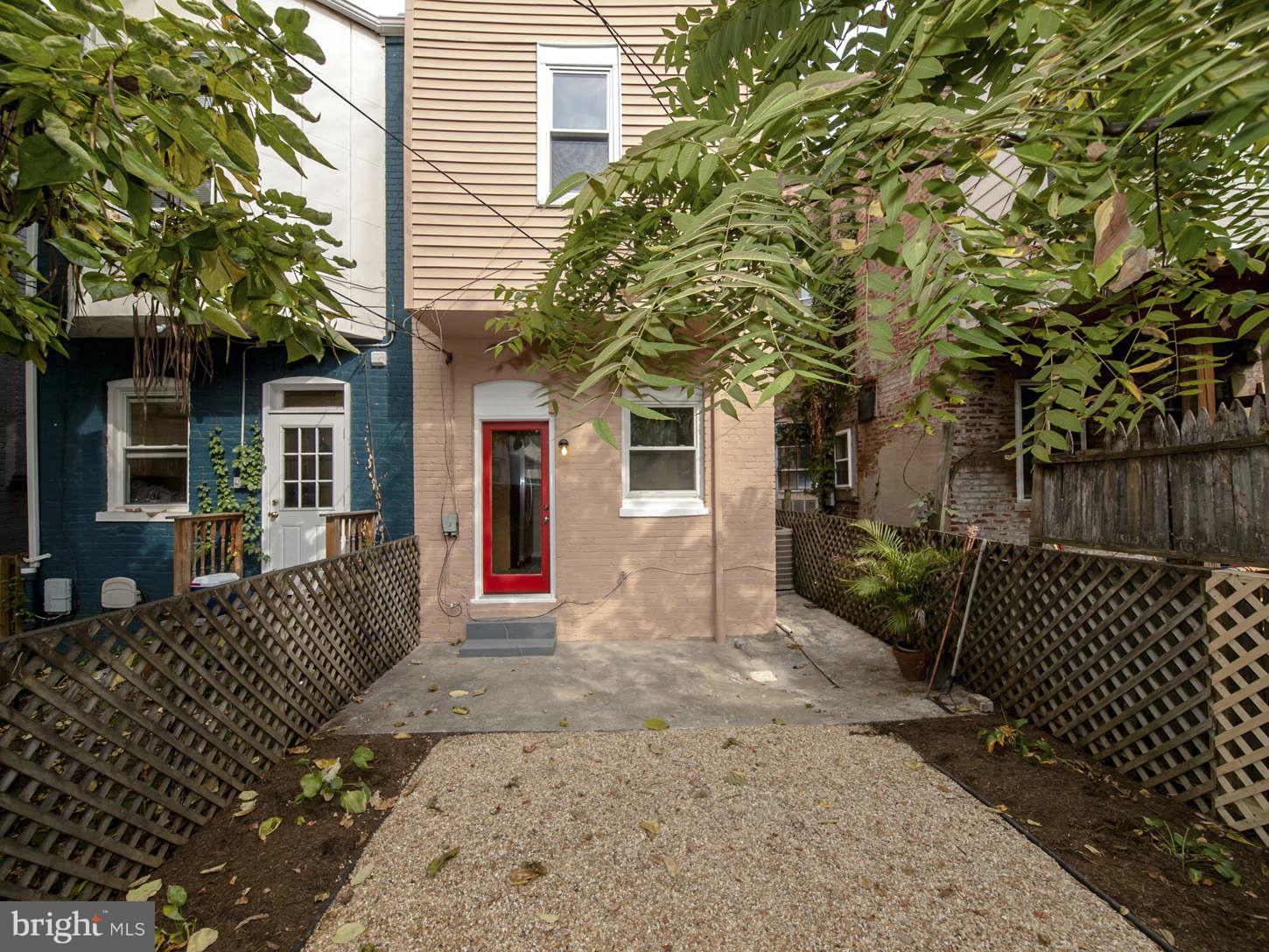 752 Harvard Street Northwest Washington, DC 20001 - Photo 29 of 30 Exterior (Rear)