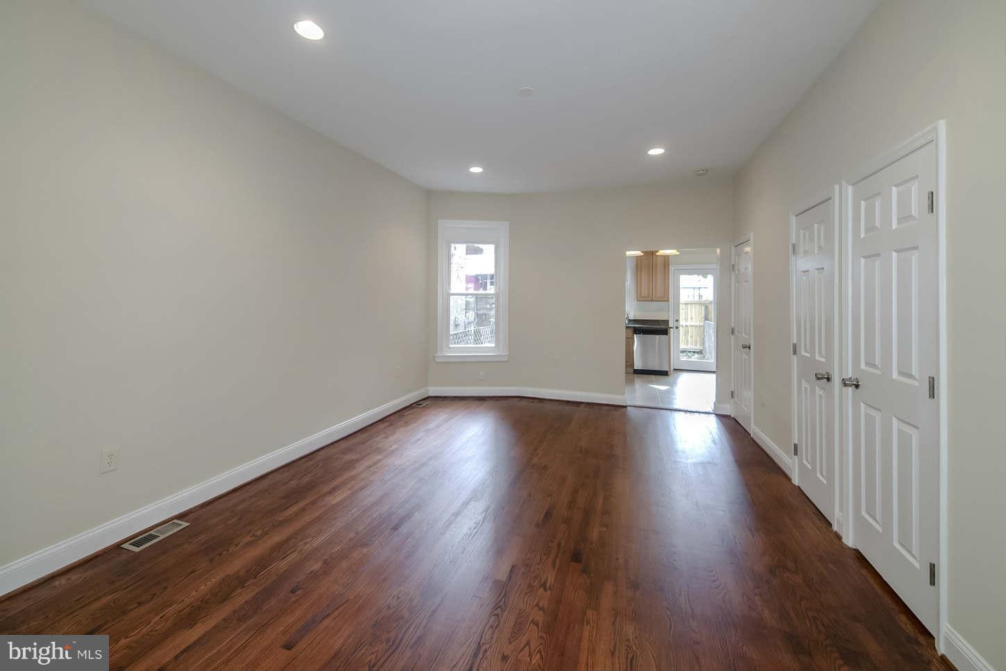 752 Harvard Street Northwest Washington, DC 20001 - Photo 6 of 30 Dining Room