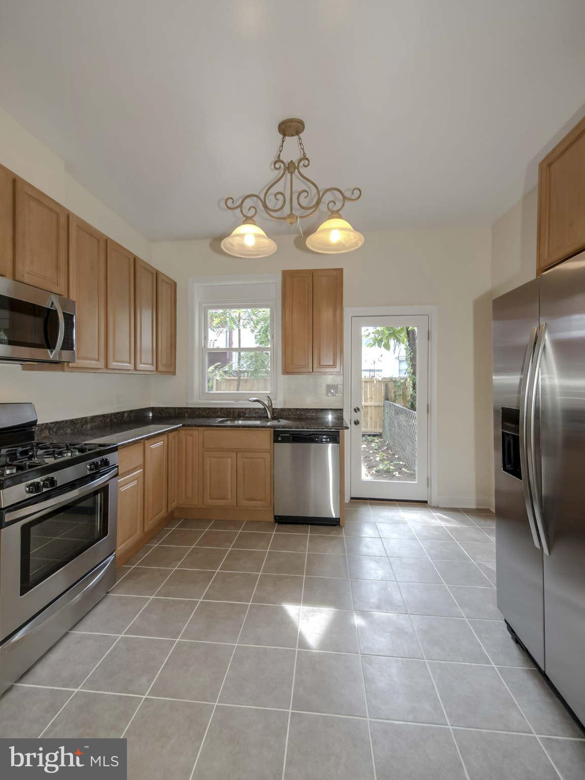 752 Harvard Street Northwest Washington, DC 20001 - Photo 9 of 30 Kitchen