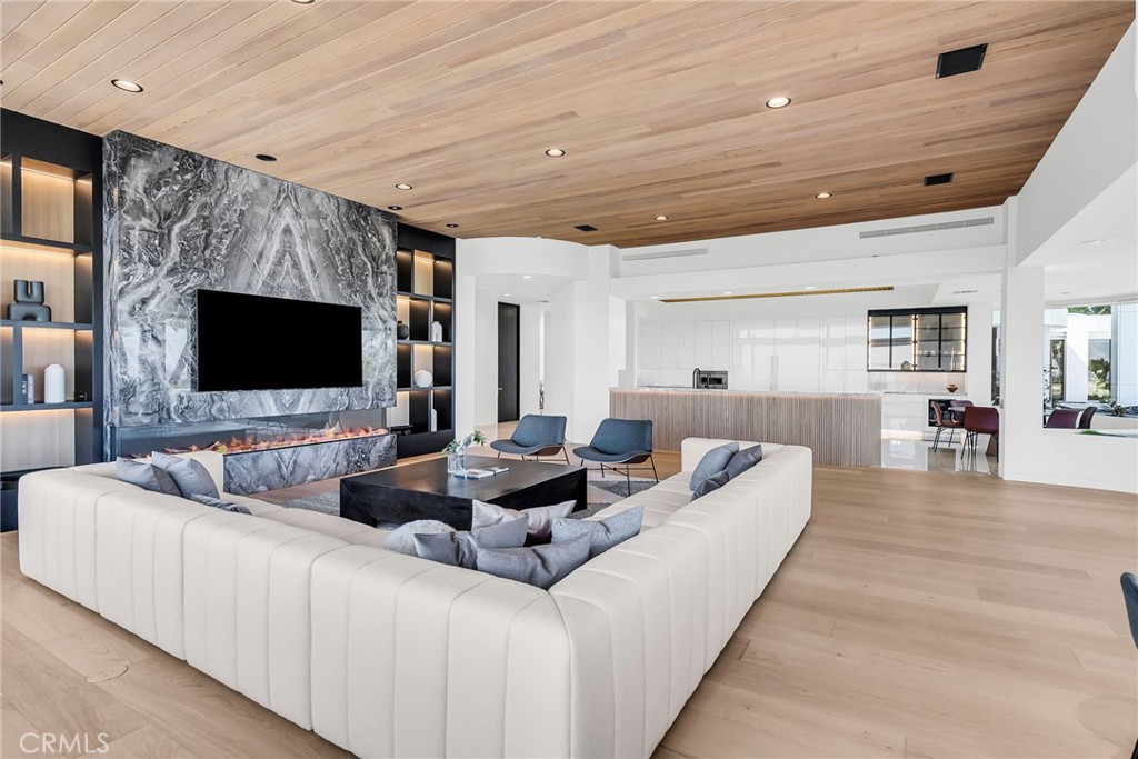 2130 Old Quarry Road Riverside, CA 92506 - Photo 31 of 75 a living room with furniture and a flat screen tv