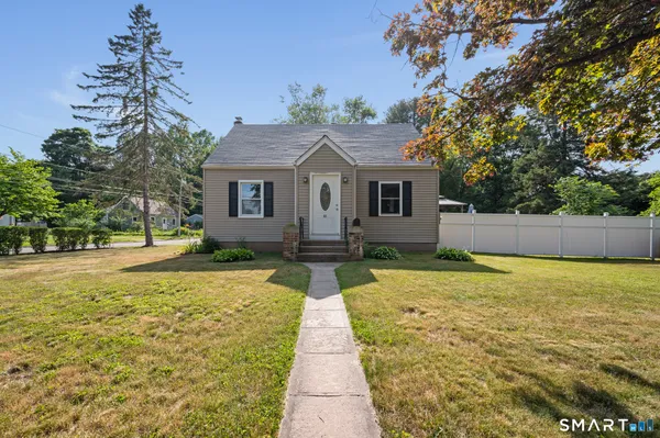 $329,000 | 25 Douglas Drive, Meriden, CT 06451