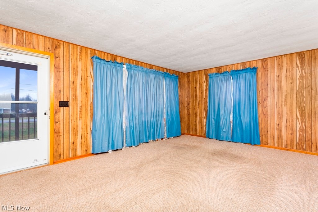 12409 South Reed Road Grafton, OH 44044 - Photo 6 of 35 Gallery Image 6