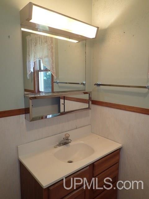 2005 Palms Road Bessemer, MI 49911 - Photo 5 of 23 Gallery Image 5
