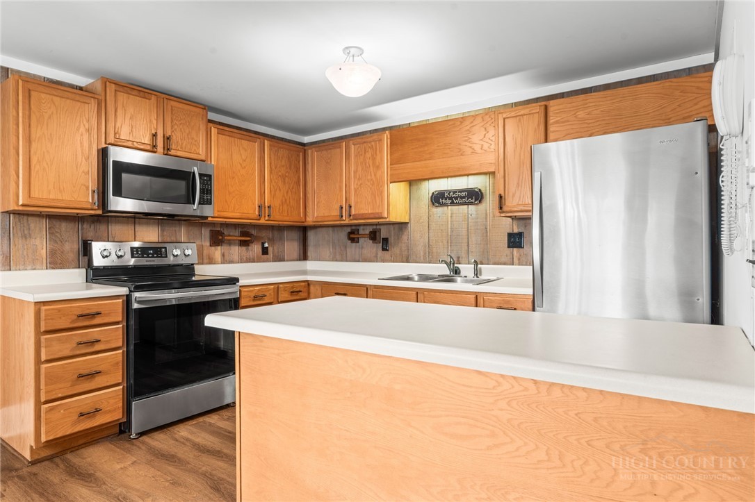 220 Charter Hills Road, Unit B3 Beech Mountain, NC 28604 - Photo 7 of 26