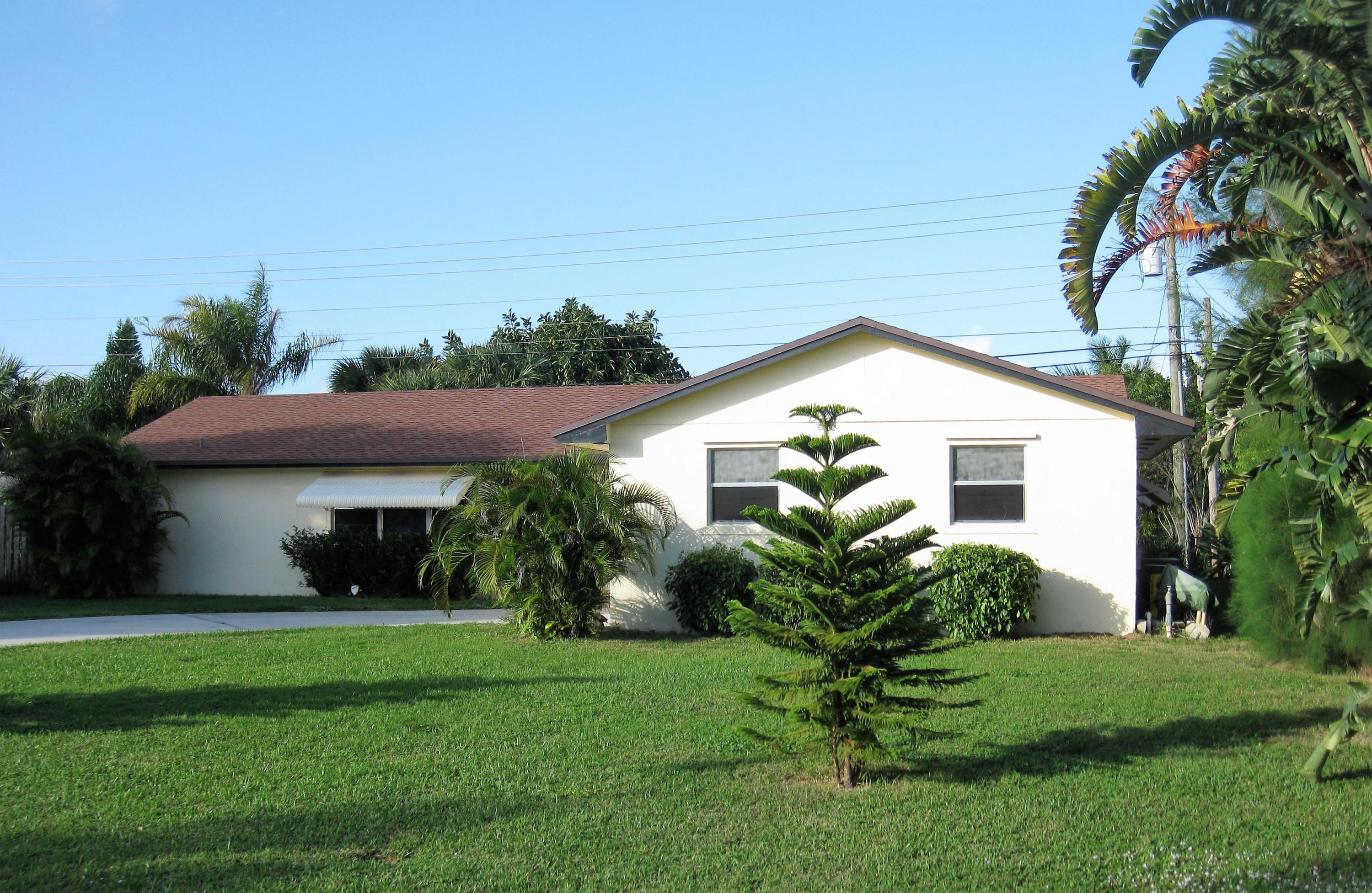 15 Windsor Road West Jupiter, FL 33469 - Photo 2 of 28 IMG_2126