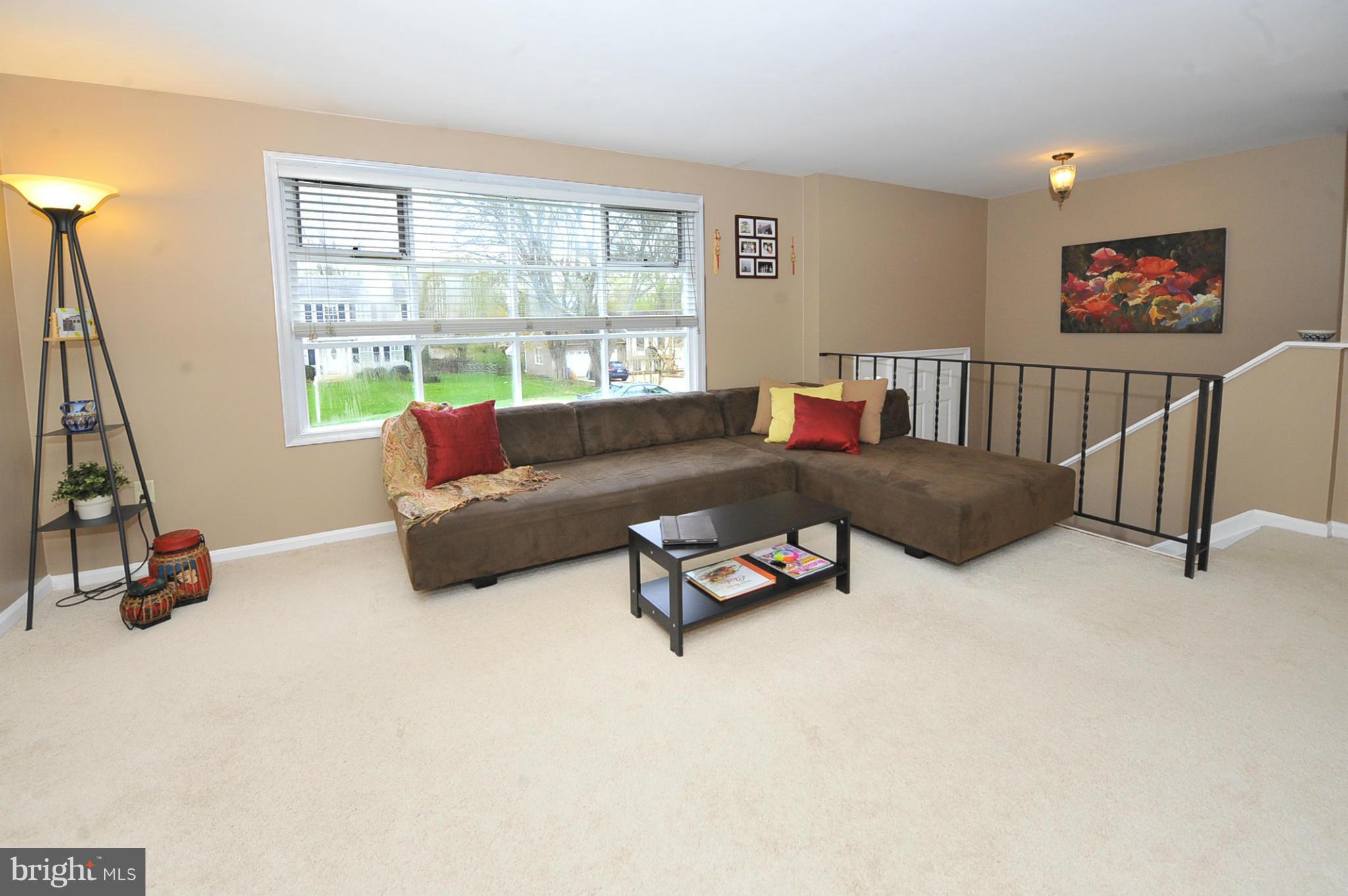 13005 Disney Lane Silver Spring, MD 20906 - Photo 3 of 23 Living Room
