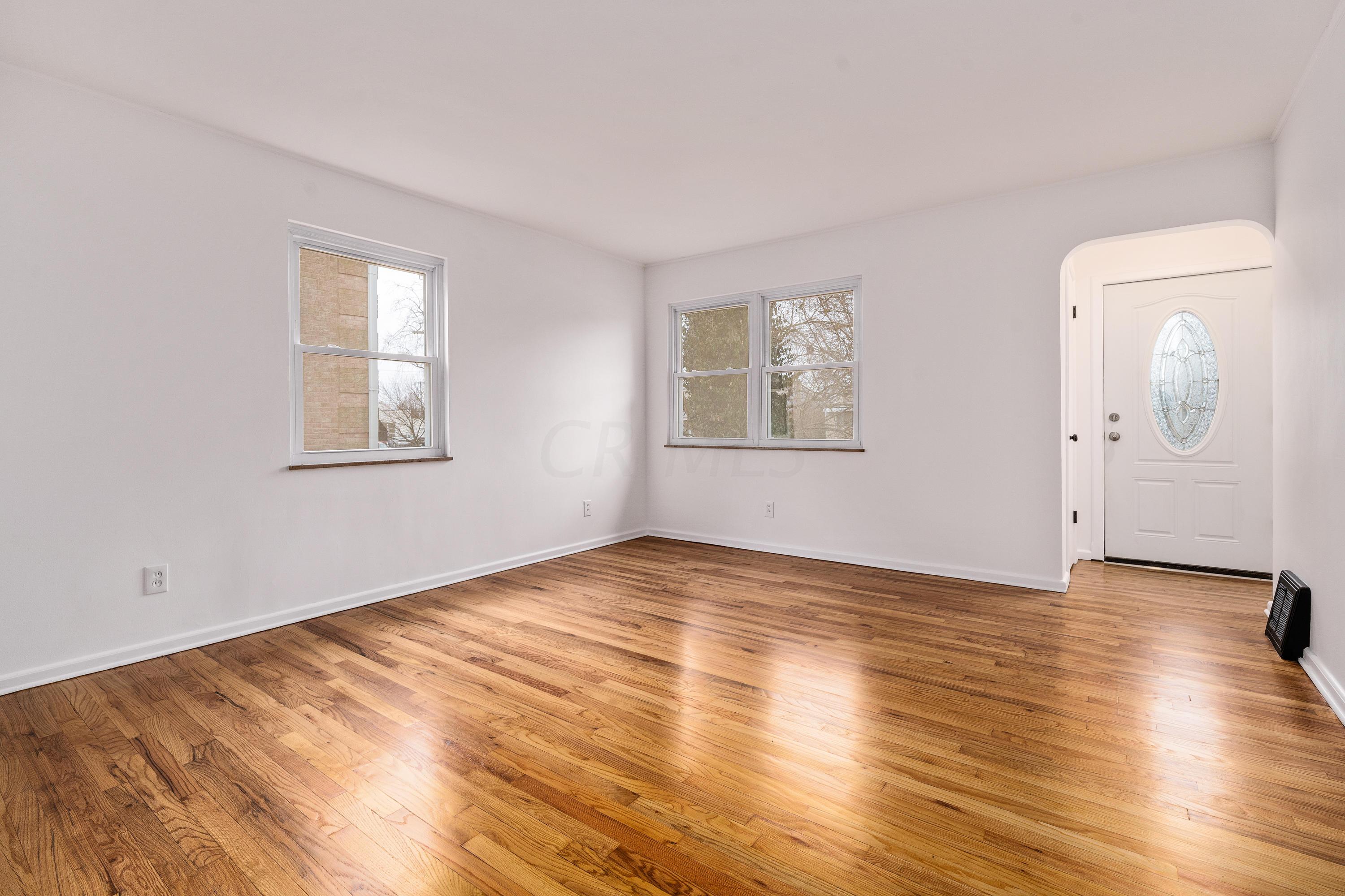 856 Palmer Road Columbus, OH 43212 - Photo 3 of 32 Gallery Image 3