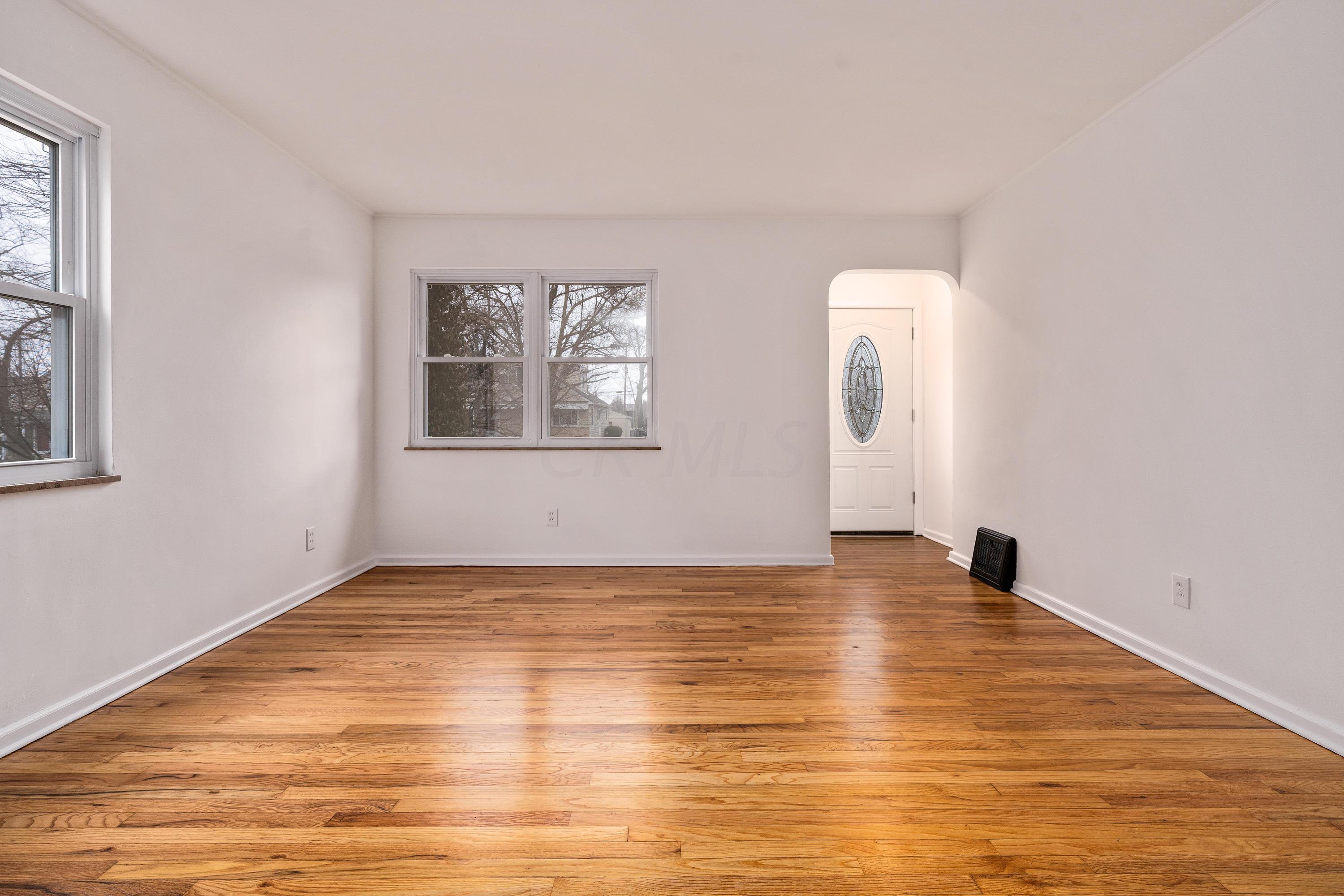 856 Palmer Road Columbus, OH 43212 - Photo 4 of 32 Gallery Image 4
