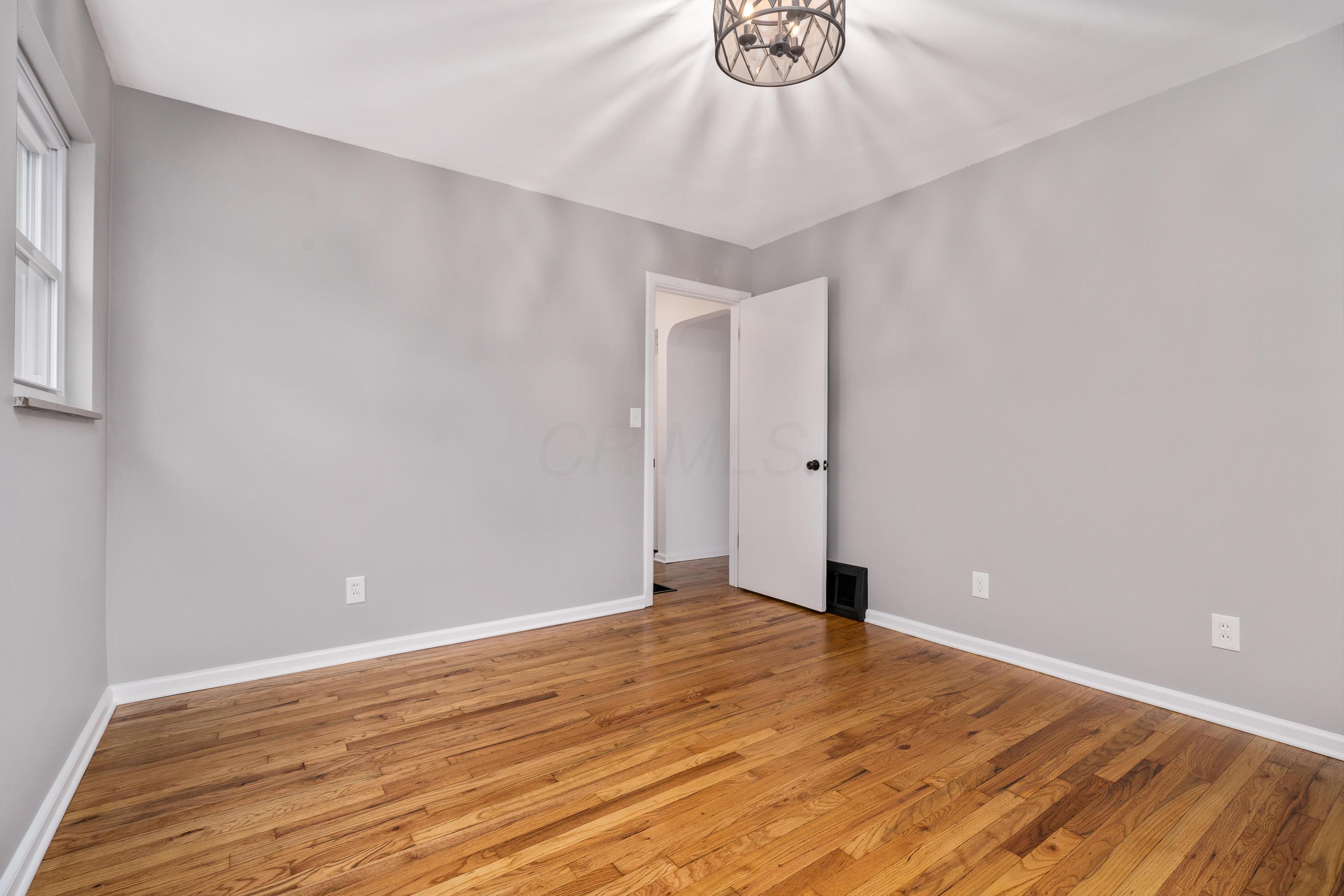 856 Palmer Road Columbus, OH 43212 - Photo 8 of 32 Gallery Image 8