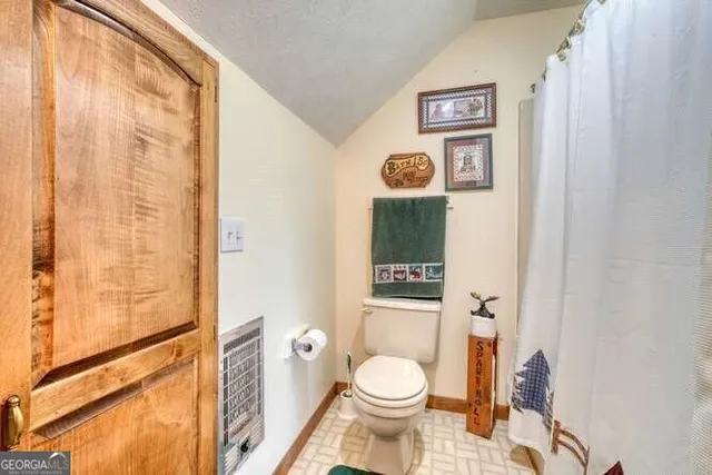 a view of utility room