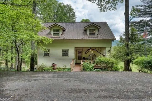 a view of a dinning room with wooden deck