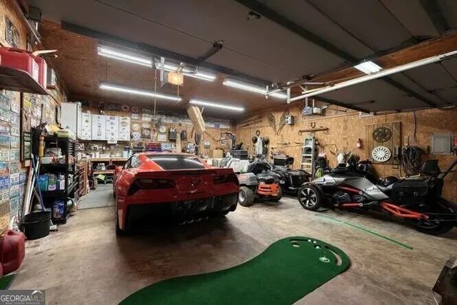 a view of a lot of trees and a lot of buildings