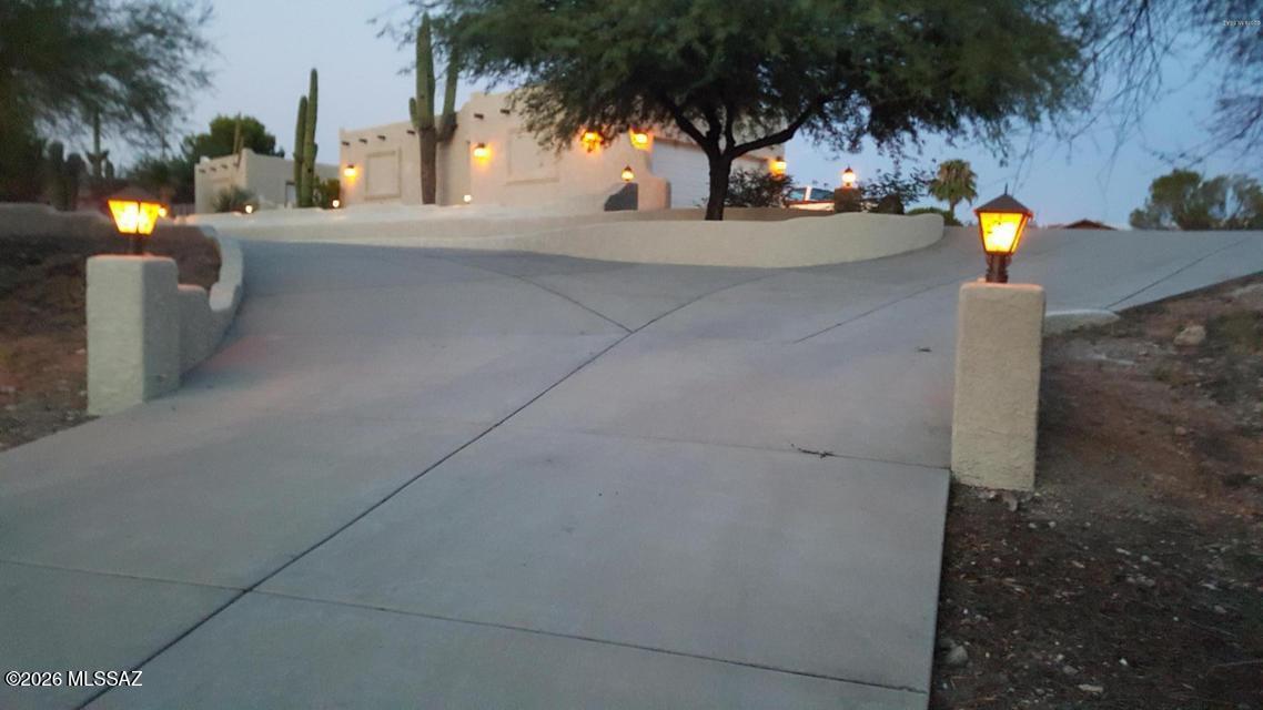 4060 North Swan Road Tucson, AZ 85718 - Photo 3 of 27 Night pic
