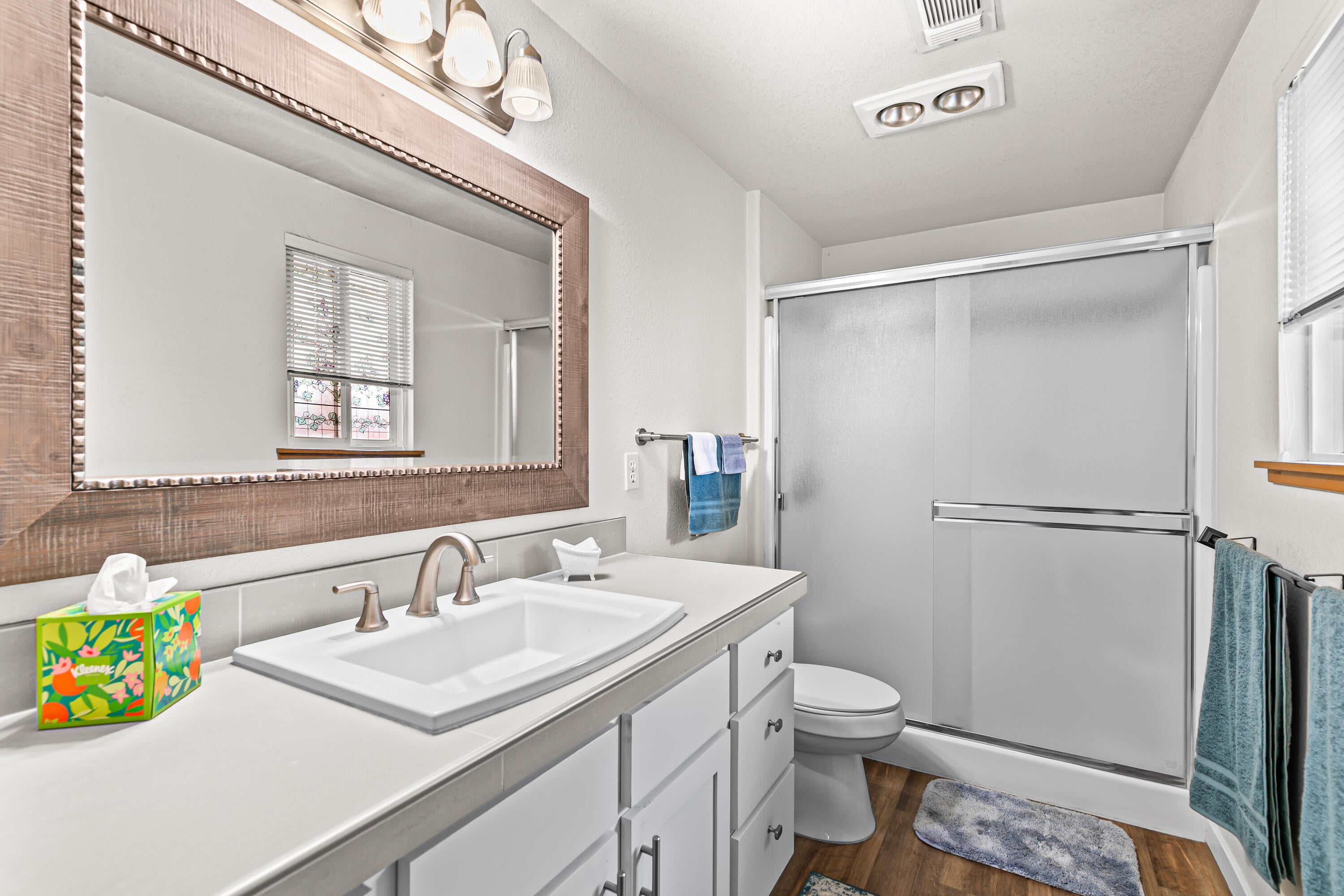 439 Midway Road Medford, OR 97501 - Photo 13 of 23 Primarybath