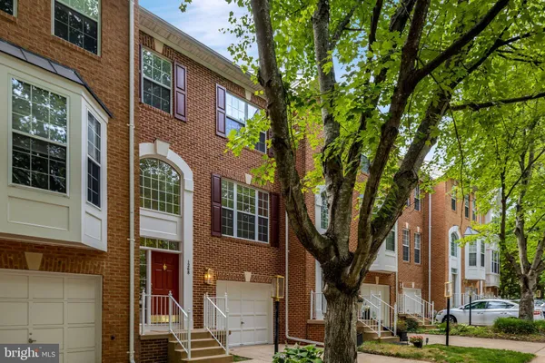 $765,000 | 1268 Wild Hawthorn Way, Reston, VA 20194