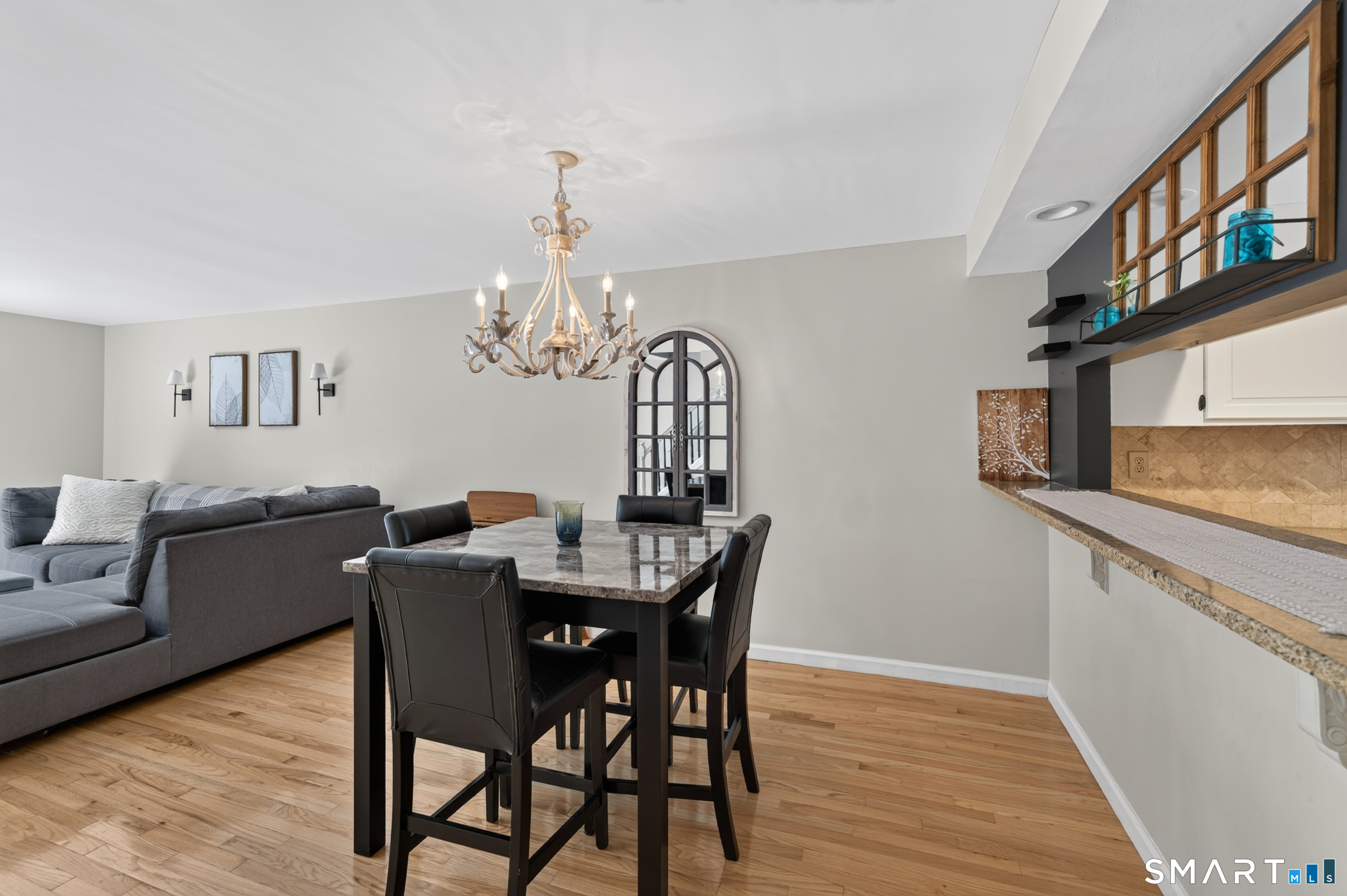 835 Long Hill Road Middletown, CT 06457 - Photo 7 of 38