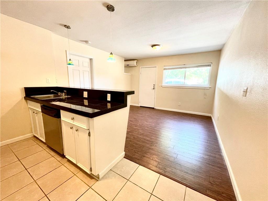 304 East 33rd Street, Unit 9 Austin, TX 78705 - Photo 11 of 11