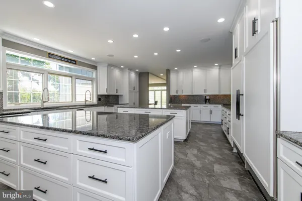 $1,650,000 | 2100 Fox Hollow Lane, East Greenville, PA 18041