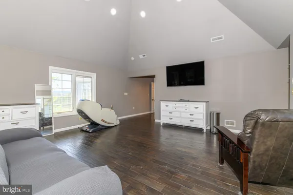 $1,650,000 | 2100 Fox Hollow Lane, East Greenville, PA 18041