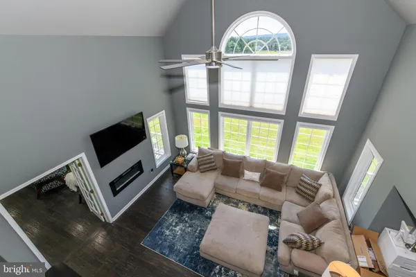 $1,650,000 | 2100 Fox Hollow Lane, East Greenville, PA 18041