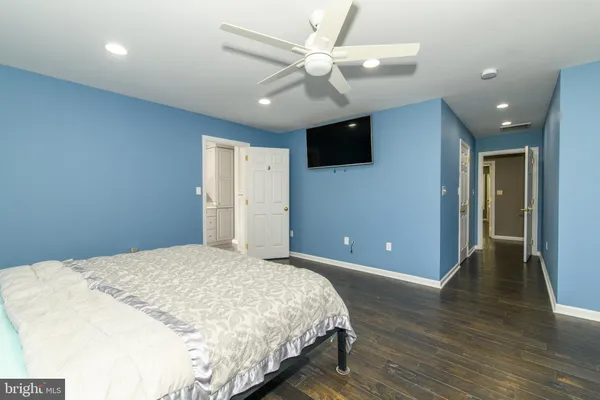 $1,650,000 | 2100 Fox Hollow Lane, East Greenville, PA 18041