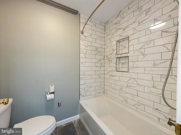 $1,650,000 | 2100 Fox Hollow Lane, East Greenville, PA 18041