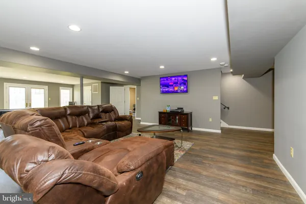 $1,650,000 | 2100 Fox Hollow Lane, East Greenville, PA 18041