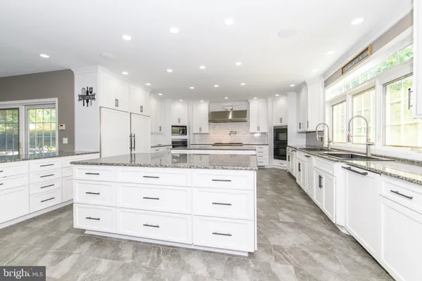 $1,650,000 | 2100 Fox Hollow Lane, East Greenville, PA 18041