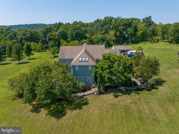 $1,650,000 | 2100 Fox Hollow Lane, East Greenville, PA 18041
